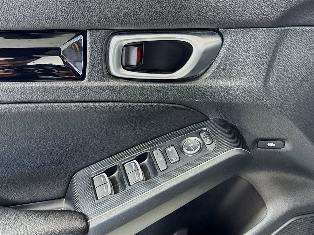 Used 2023 Honda Civic Touring image 13