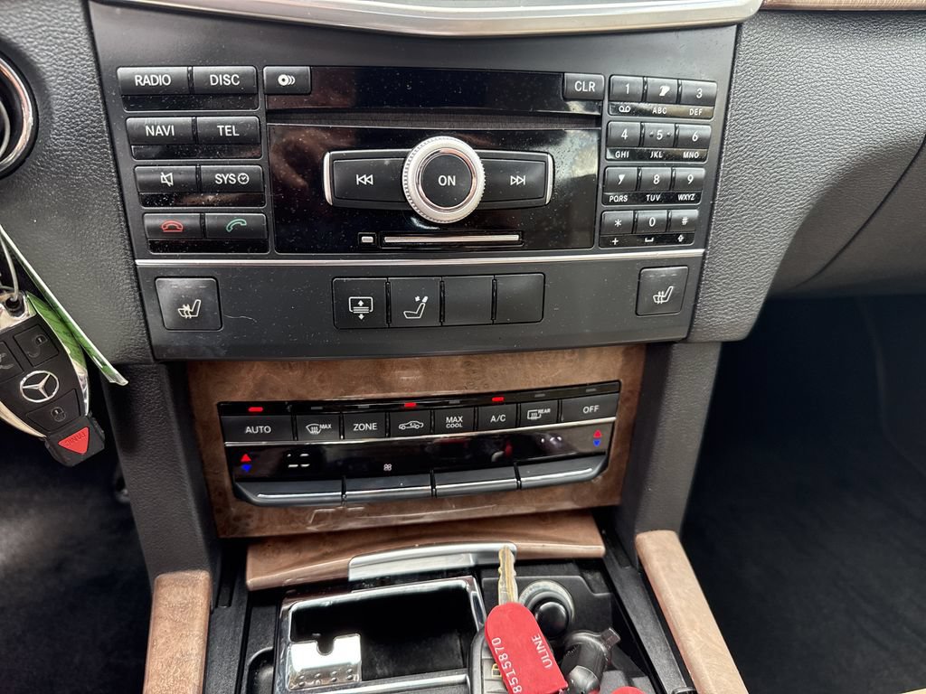 Used 2011 Mercedes-Benz E 350 Sedan image 25