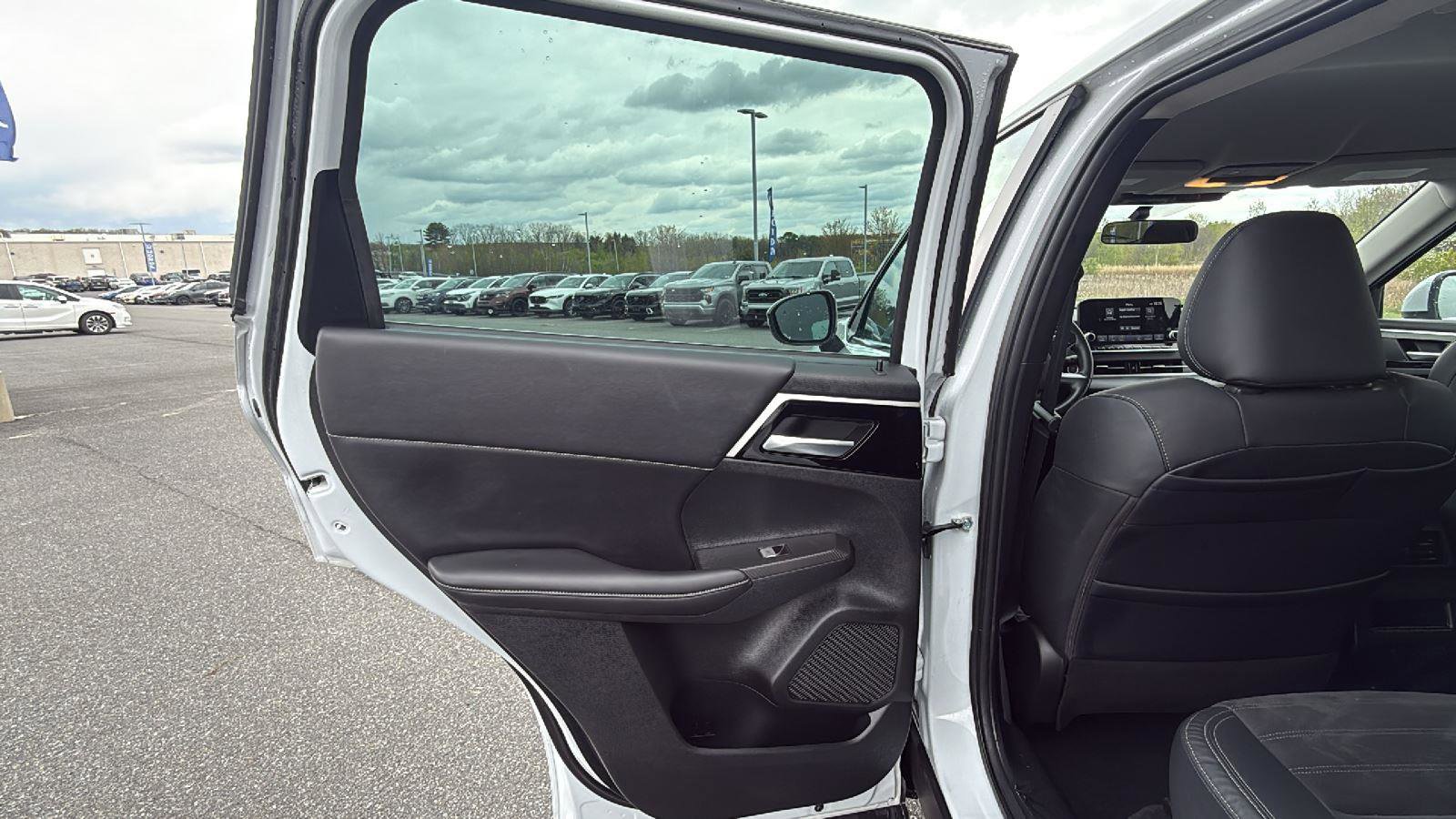 Used 2022 Mitsubishi Outlander SE AWD/4WD image 22