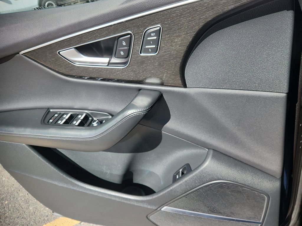 Used 2021 Audi Q7 3.0T Premium Plus w/ Executive Package image 9