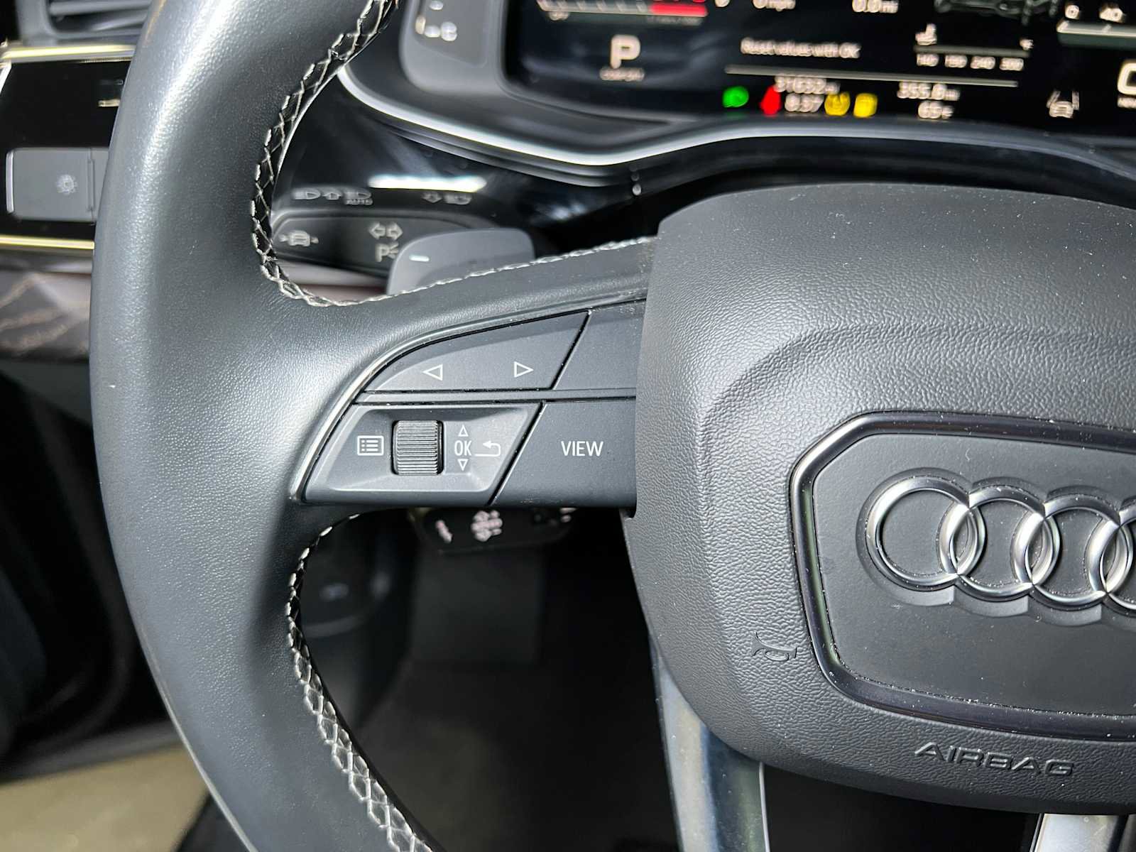 Used 2022 Audi Q8 Premium Plus w/ Premium Plus Package image 26