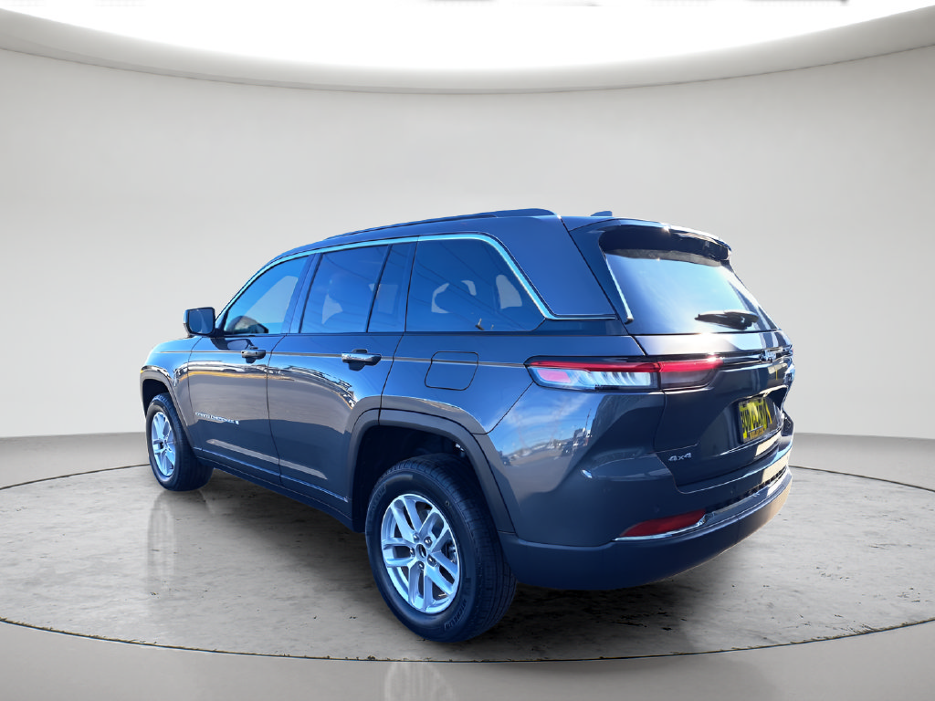 New 2026 Jeep Grand Cherokee Laredo X AWD/4WD image 7