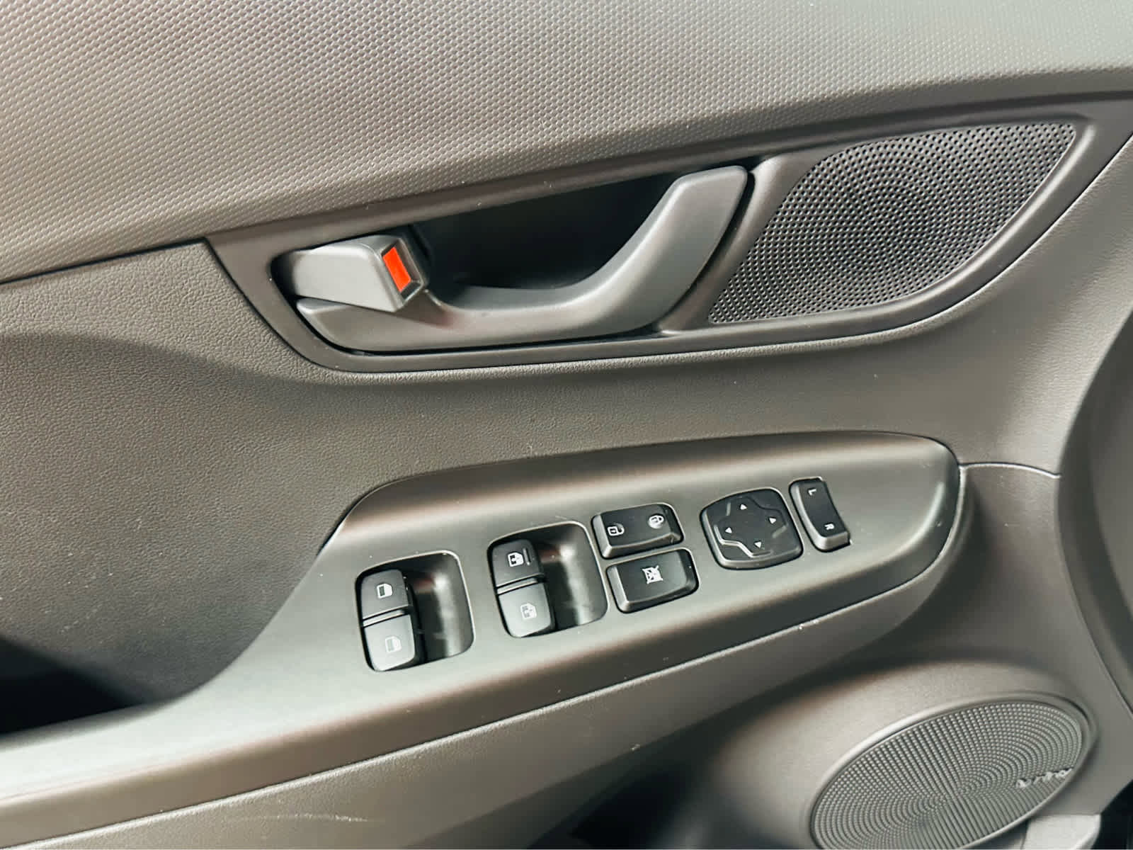 Used 2021 Hyundai Kona SEL Plus AWD/4WD image 22