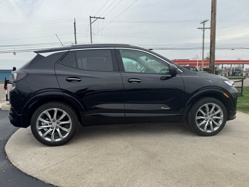 Used 2024 Buick Encore GX Avenir w/ Avenir Convenience Package image 8