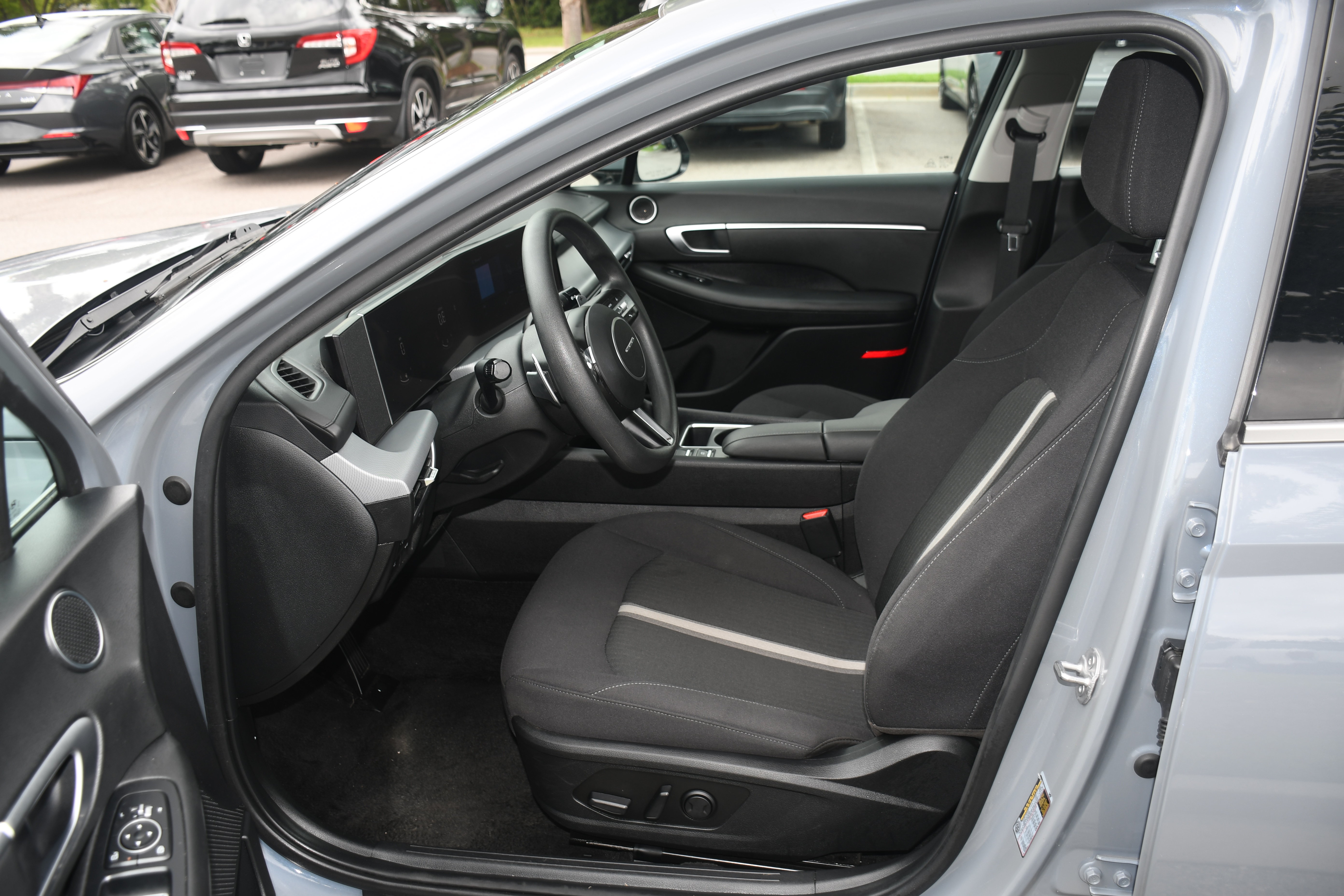 Used 2025 Hyundai Sonata SEL FWD image 7
