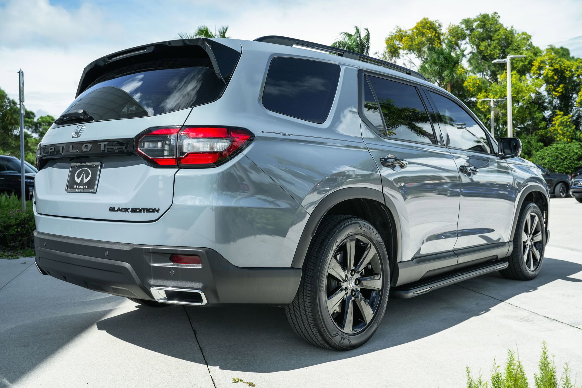Used 2025 Honda Pilot Black Edition image 24