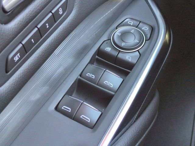 Used 2025 Cadillac XT4 Premium Luxury FWD image 24