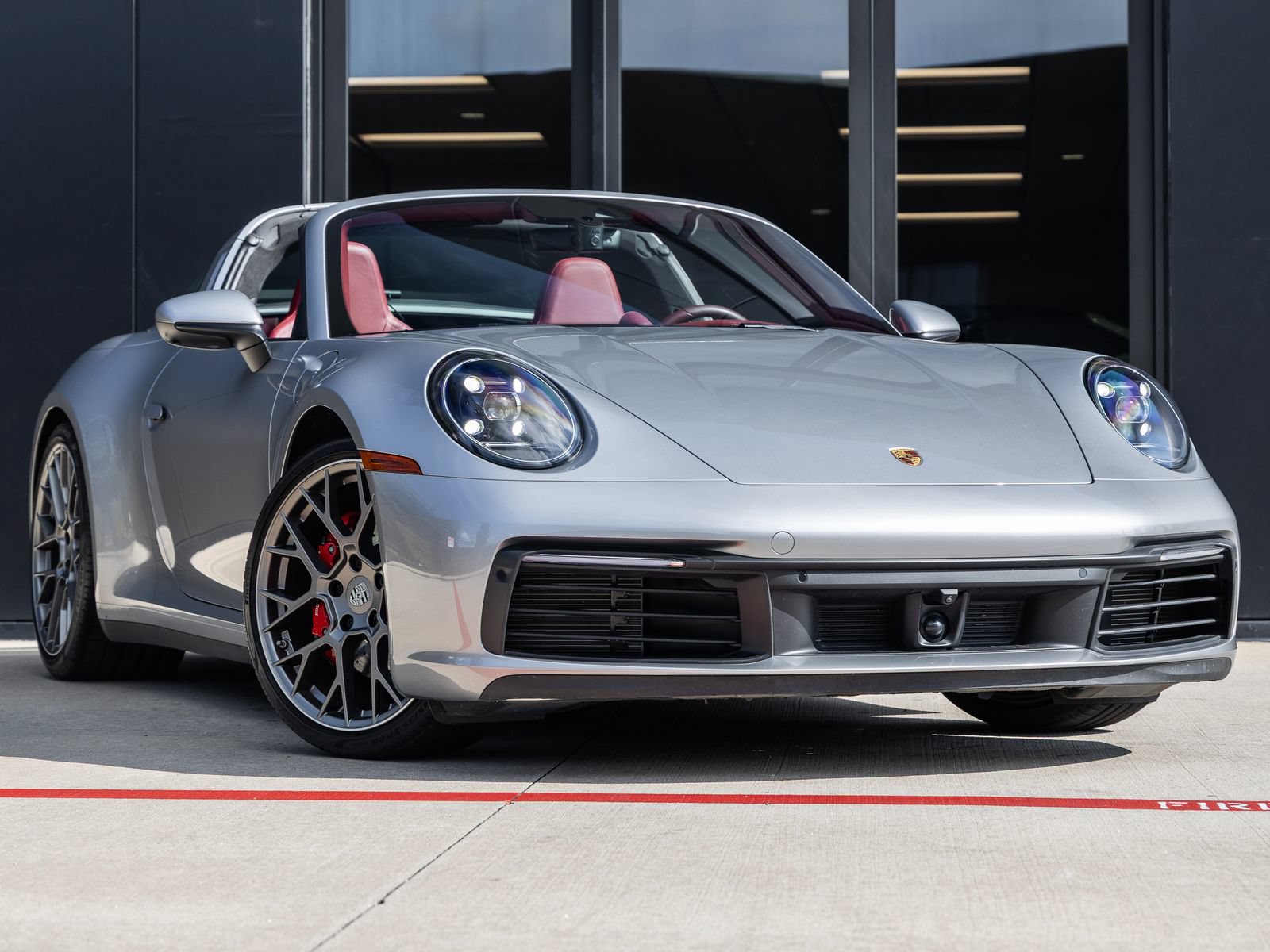Certified 2022 Porsche 911 Targa 4S AWD/4WD image 6