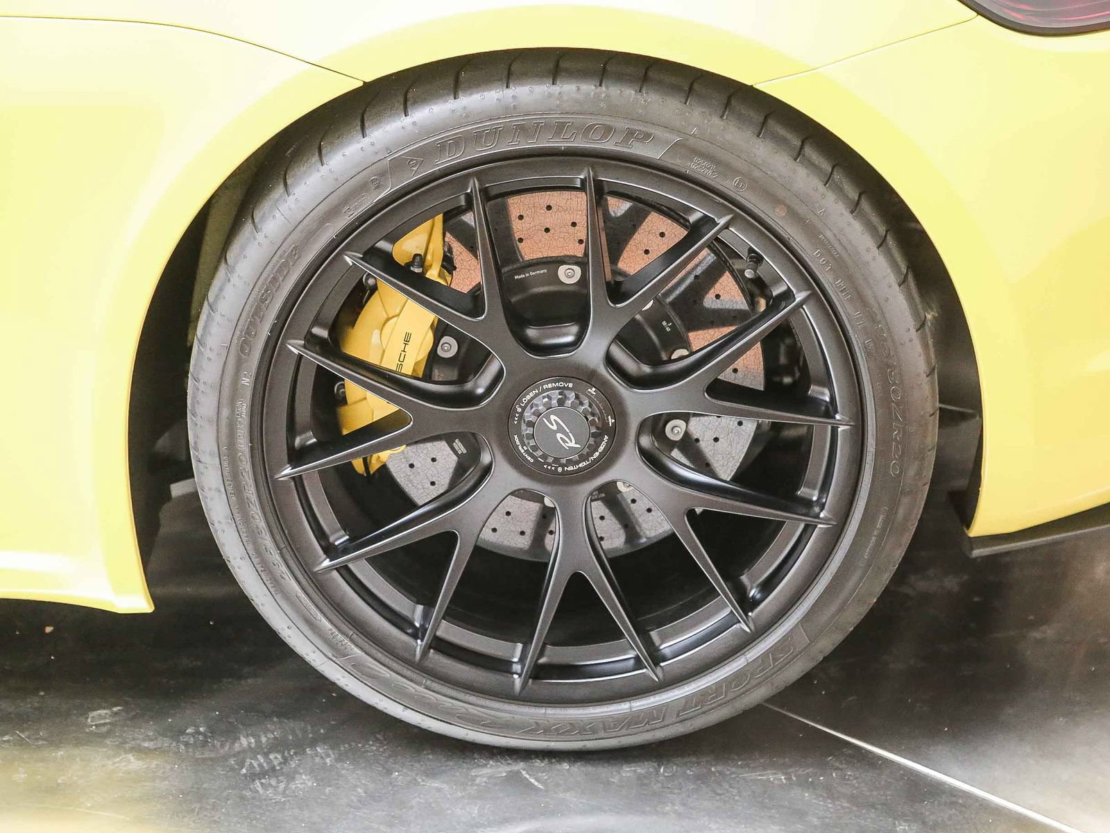 Certified 2024 Porsche 718 Cayman GT4 RS RWD image 15