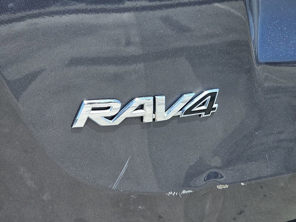 Used 2015 Toyota RAV4 XLE AWD/4WD image 12