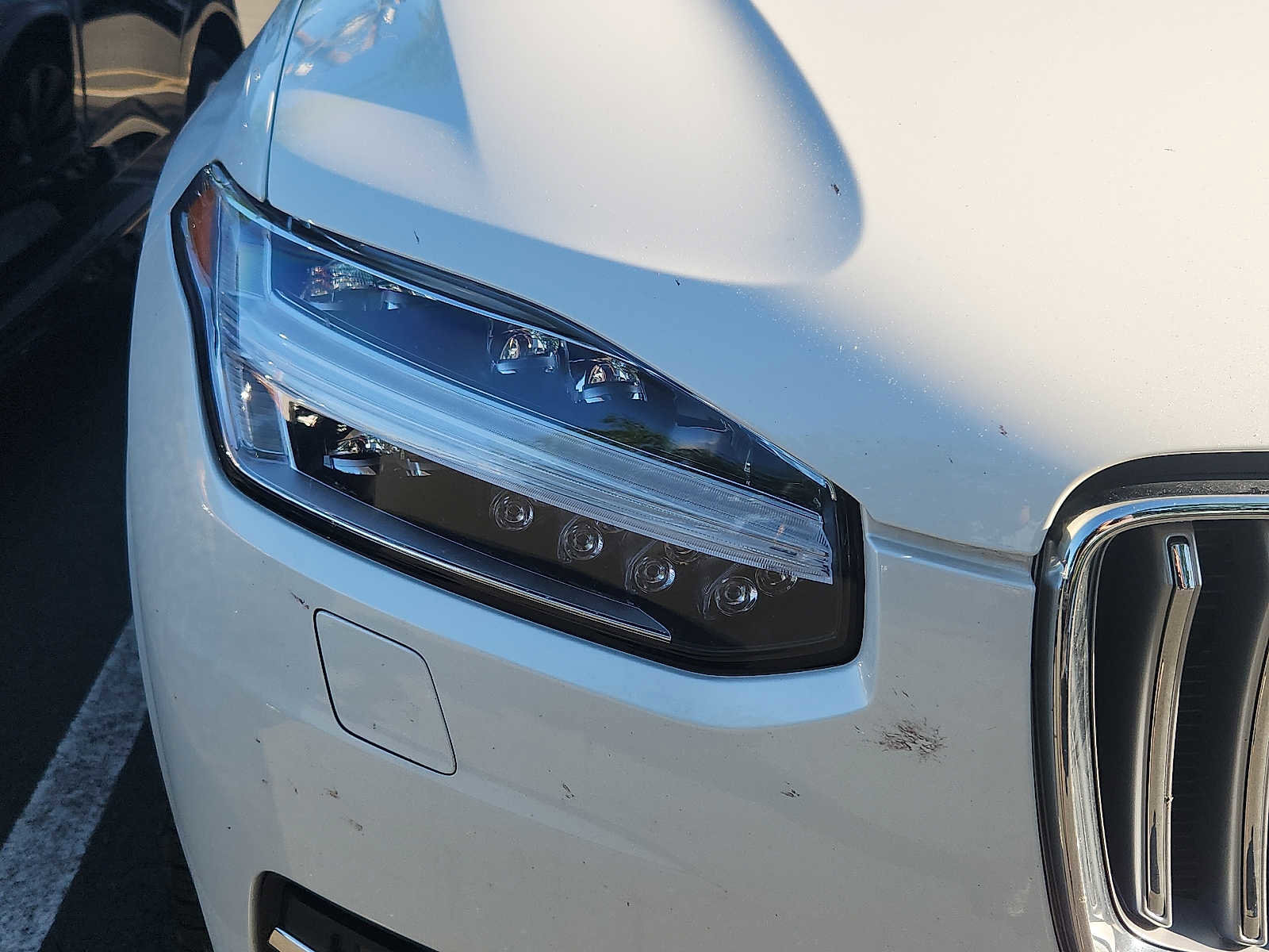 Certified 2024 Volvo XC90 B6 Ultimate w/ Protection Package AWD/4WD image 3
