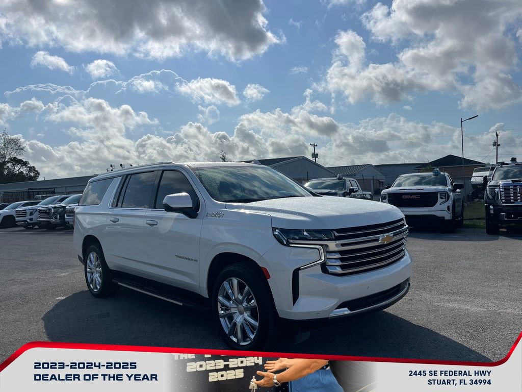 Used 2022 Chevrolet Suburban High Country image 2
