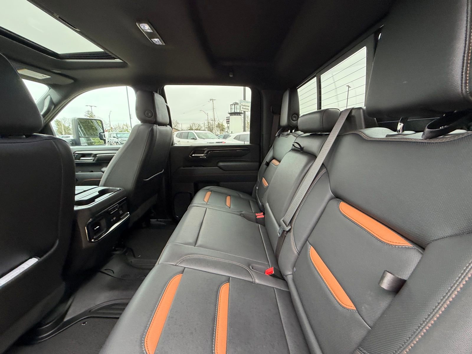 Used 2024 GMC Sierra 2500 AT4 w/ AT4 Premium Plus Package image 5