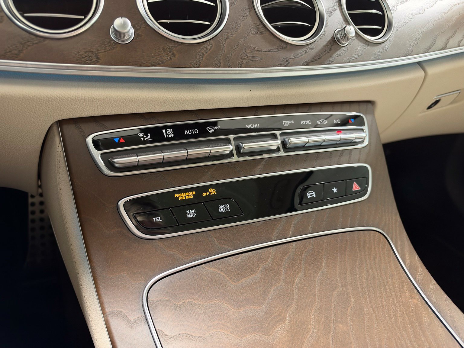 Used 2021 Mercedes-Benz E 450 4MATIC All-Terrain Wagon w/ Premium Package image 30