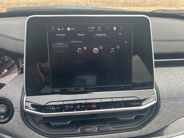 New 2025 Jeep Compass Latitude image 38