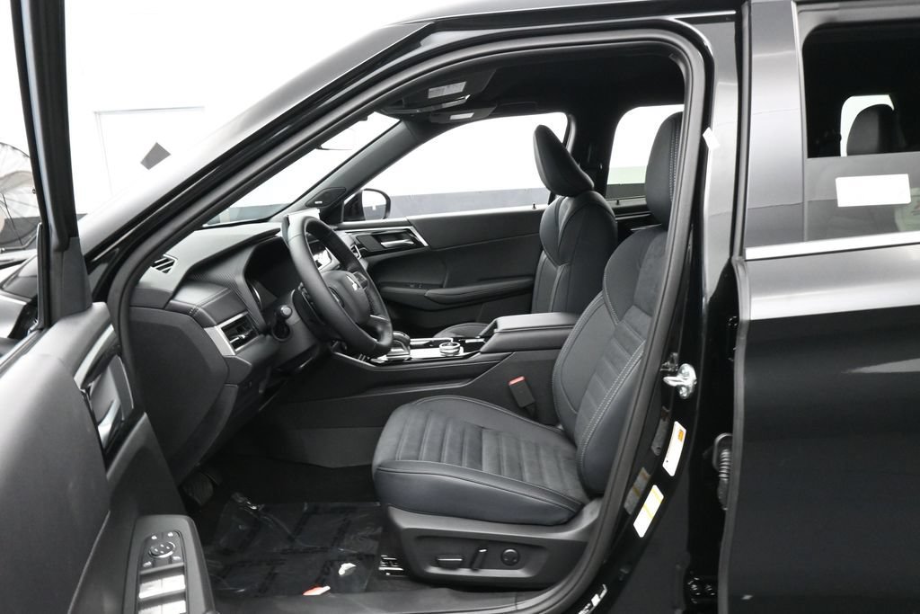 New 2026 Mitsubishi Outlander SE FWD image 11