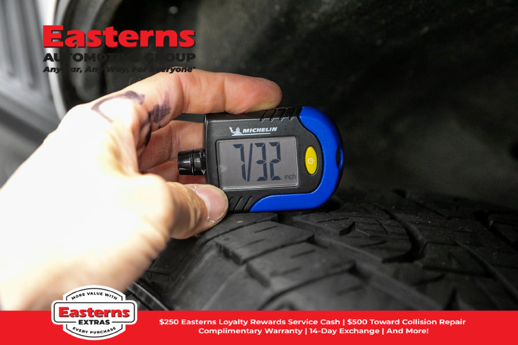 Used 2025 Ford Expedition Active AWD/4WD image 28