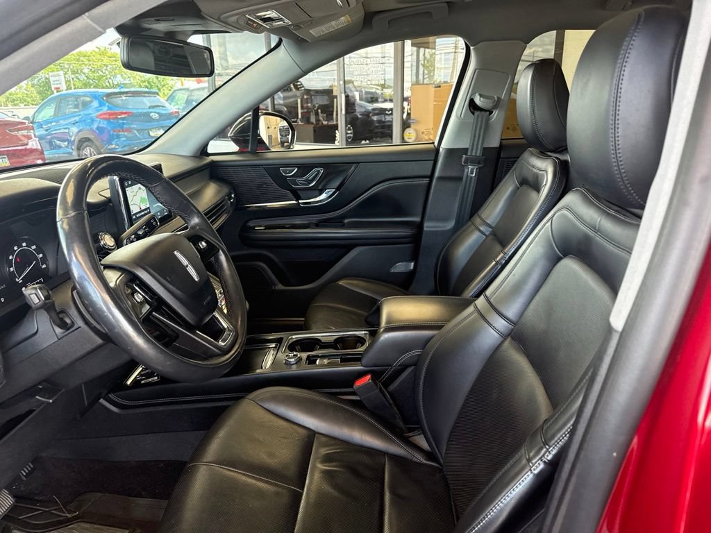 Used 2022 Lincoln Corsair AWD w/ Premium Package image 11
