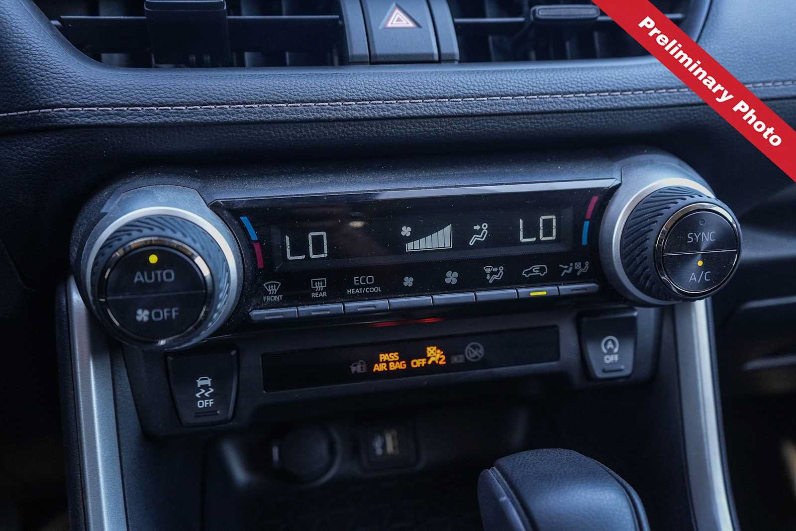 Used 2025 Toyota RAV4 XLE FWD image 20