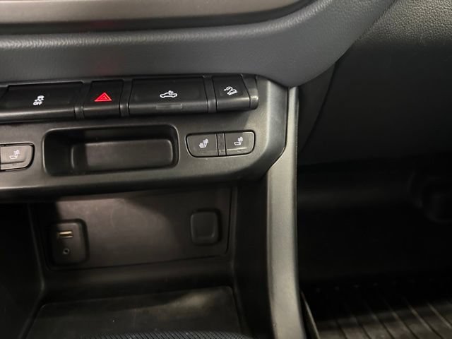 Used 2016 Chevrolet Colorado Z71 AWD/4WD image 4