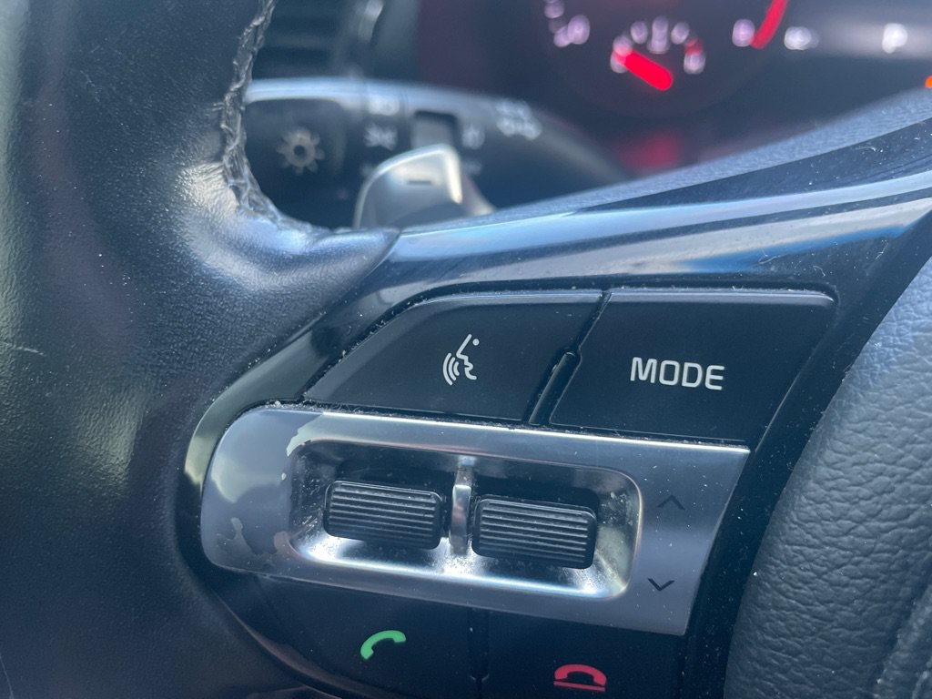 Used 2017 Kia Cadenza Technology FWD image 18