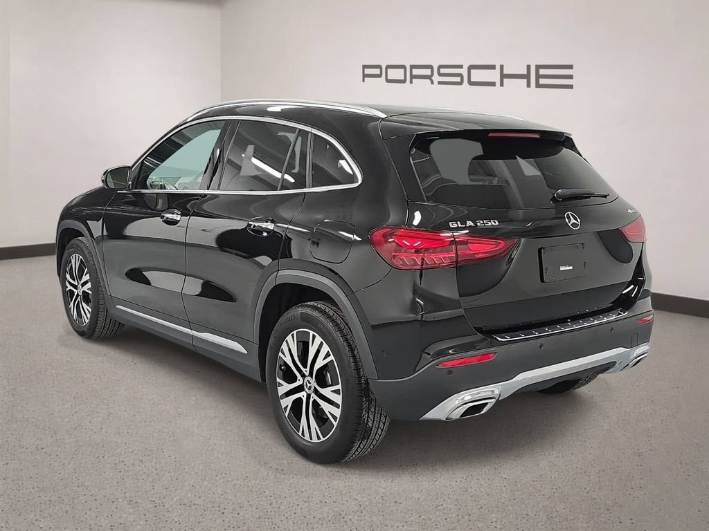 Used 2025 Mercedes-Benz GLA 250 4MATIC image 3