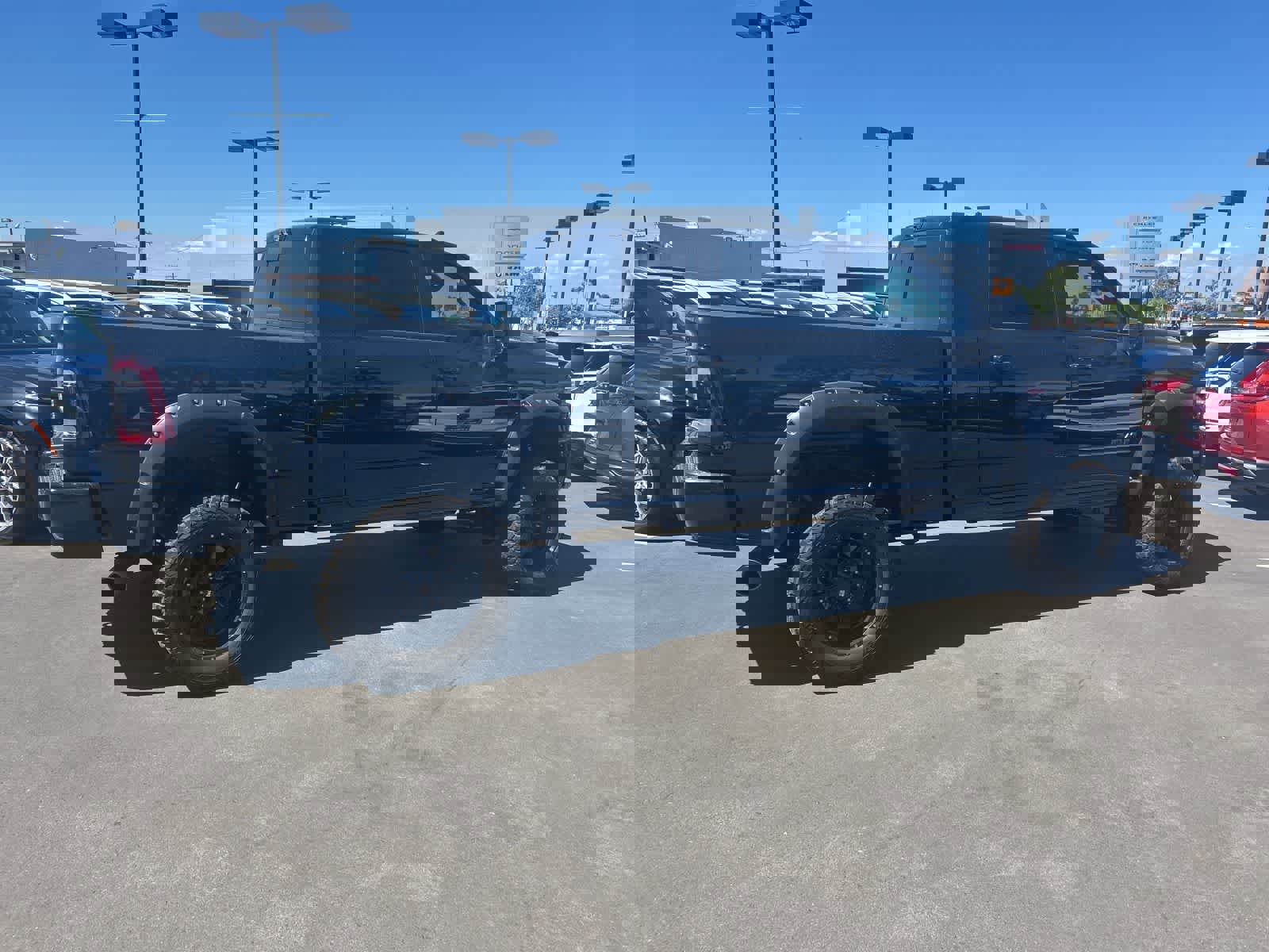 Used 2024 RAM 2500 Laramie w/ Night Edition image 10