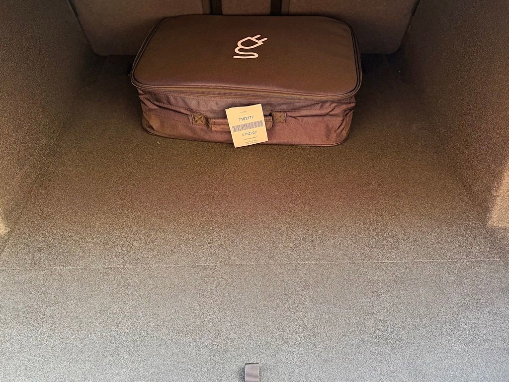 New 2026 Porsche Taycan image 23