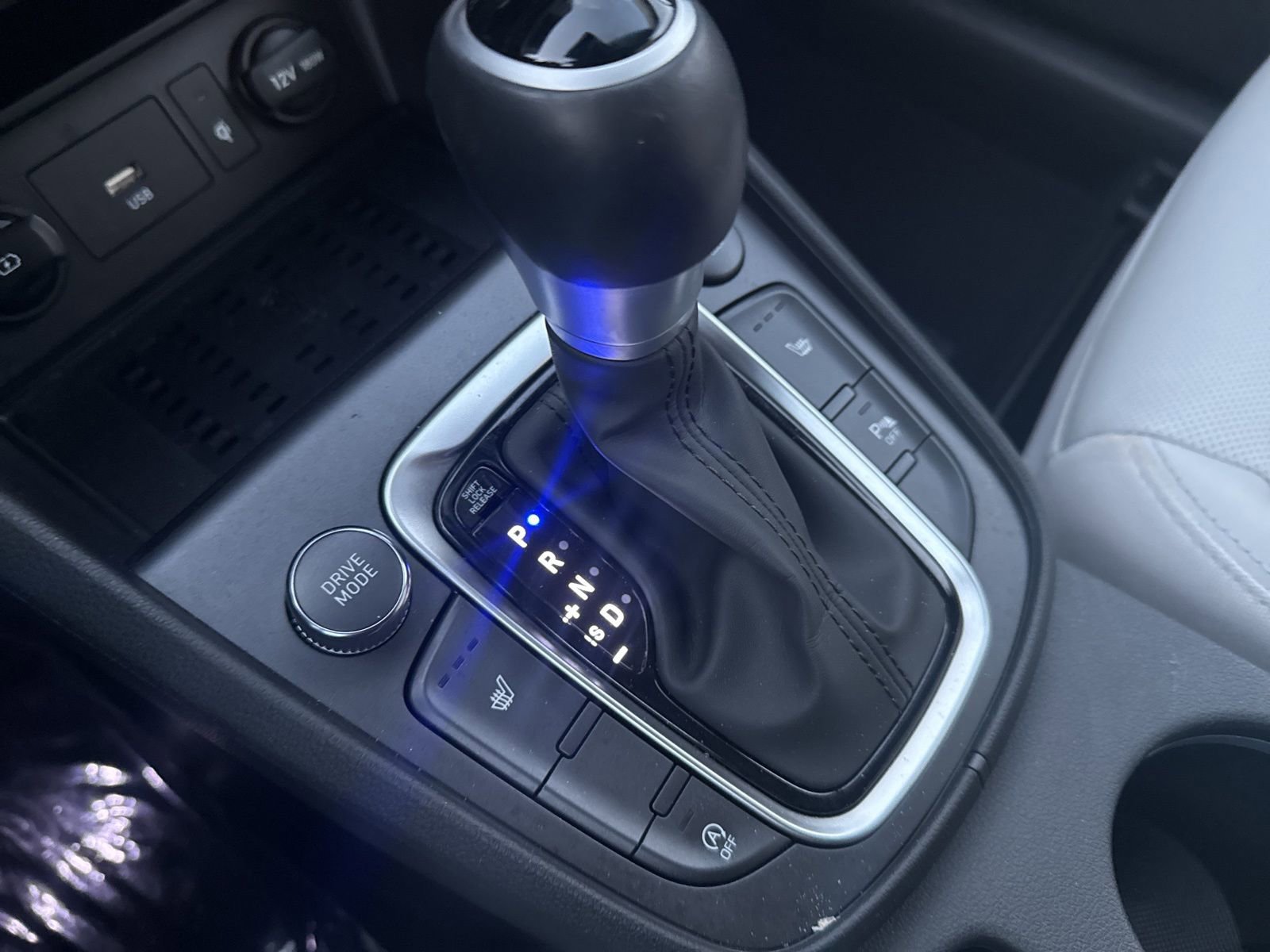 Used 2023 Hyundai Kona Limited image 22