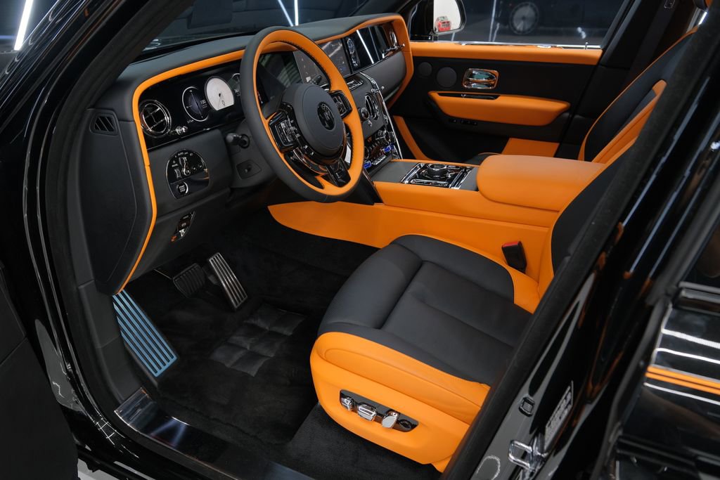 Used 2026 Rolls-Royce Cullinan AWD/4WD image 46