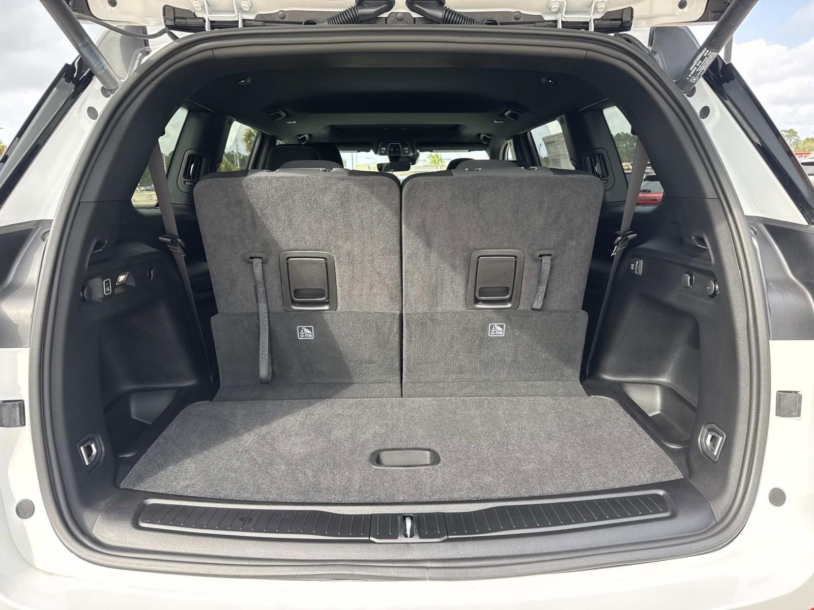 New 2026 Jeep Grand Cherokee L Laredo image 8