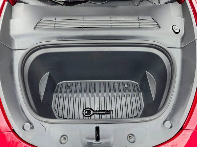 Used 2021 Tesla Model Y Long Range image 37