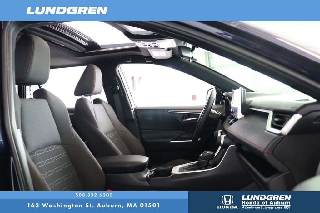 Used 2024 Toyota RAV4 SE w/ Weather & Moonroof Package image 16