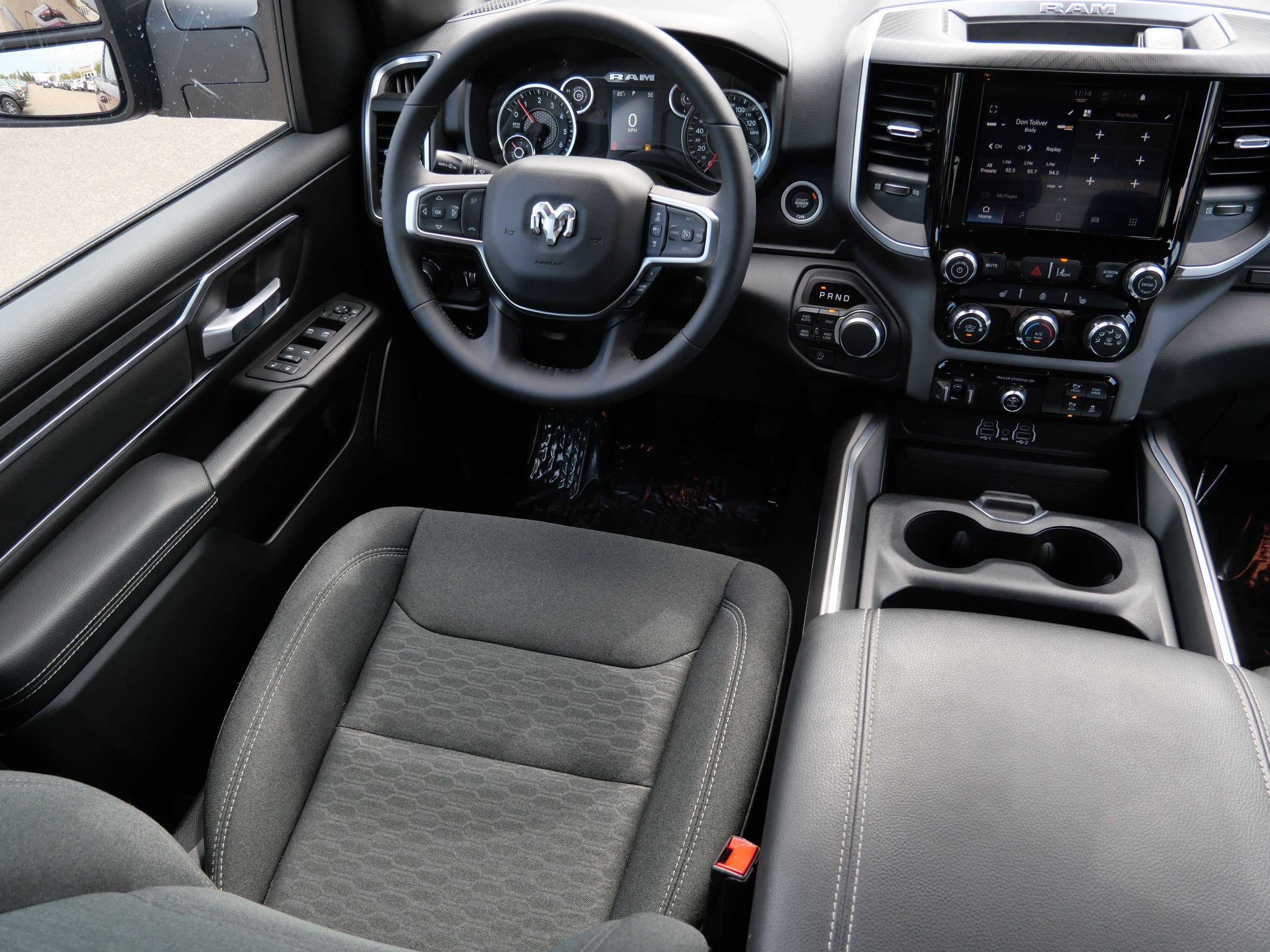 Used 2025 RAM 1500 Big Horn AWD/4WD image 9