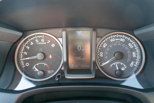 Used 2023 Toyota Tacoma TRD Off-Road w/ TRD Premium Off Road Package AWD/4WD image 20