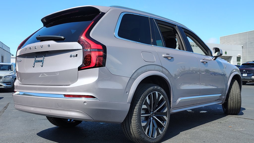 New 2026 Volvo XC90 B6 Plus AWD/4WD image 3