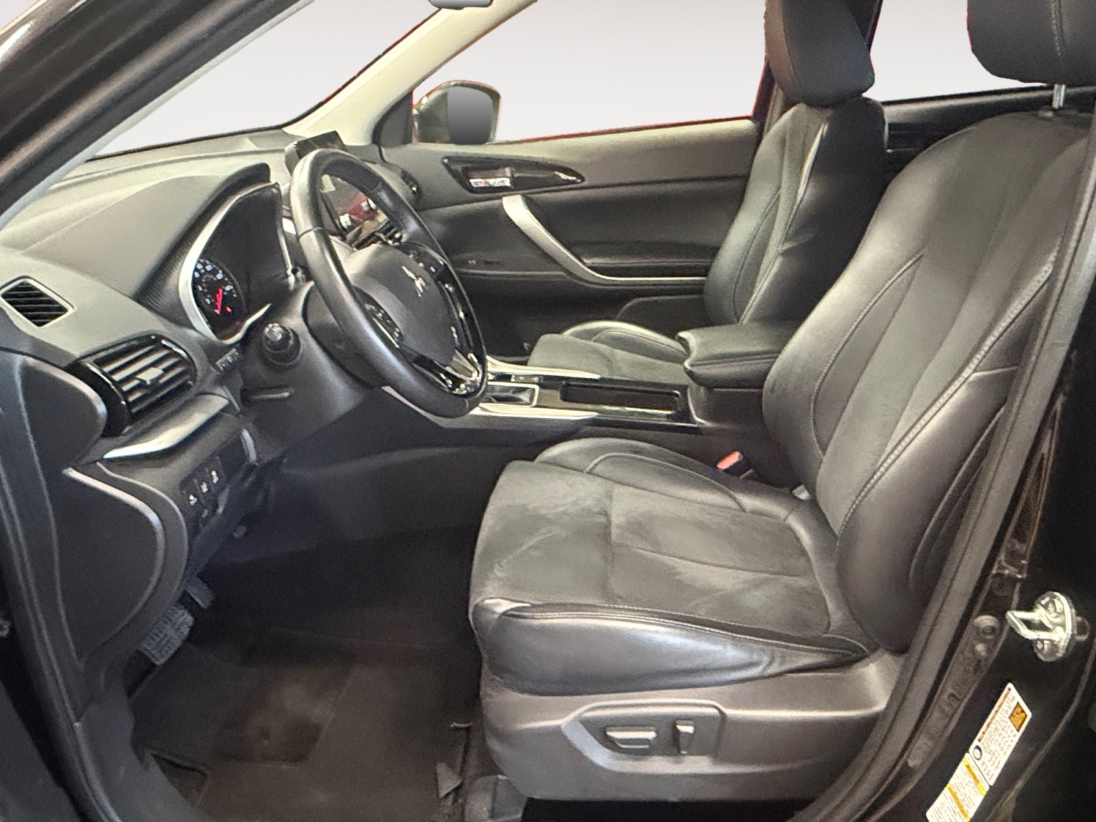 Used 2025 Mitsubishi Eclipse Cross SE AWD/4WD image 23