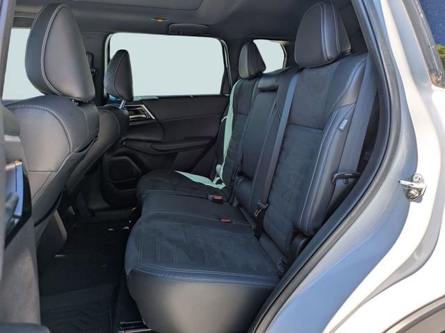 Used 2022 Mitsubishi Outlander SEL Black Edition image 15