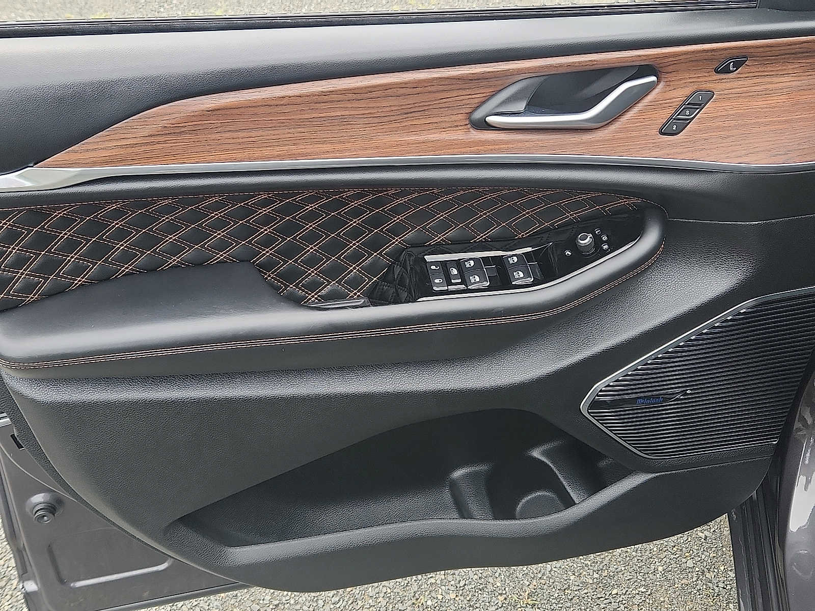 Certified 2023 Jeep Grand Cherokee Summit w/ Adv Protech Group IV image 12