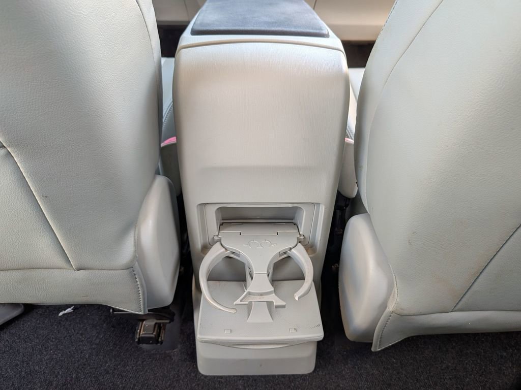 Used 2013 Toyota Prius V Five FWD image 29