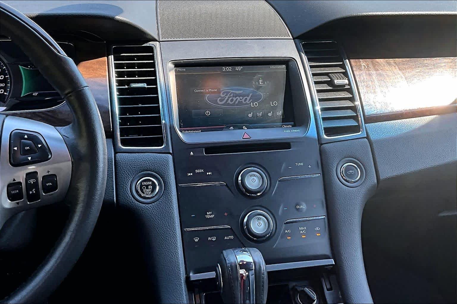 Used 2015 Ford Taurus Limited FWD image 7