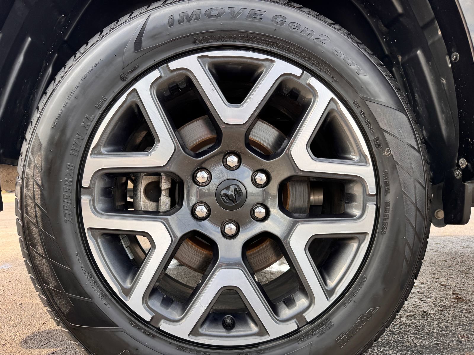 Used 2025 RAM 1500 Laramie AWD/4WD image 34