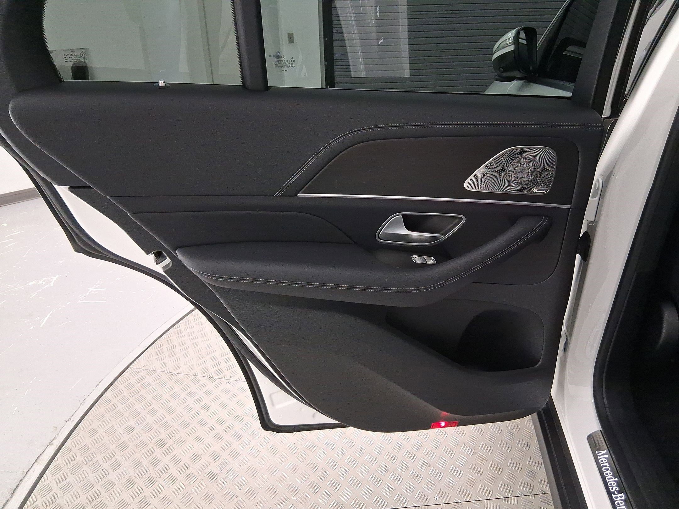 Used 2024 Mercedes-Benz GLE 350 4MATIC image 31