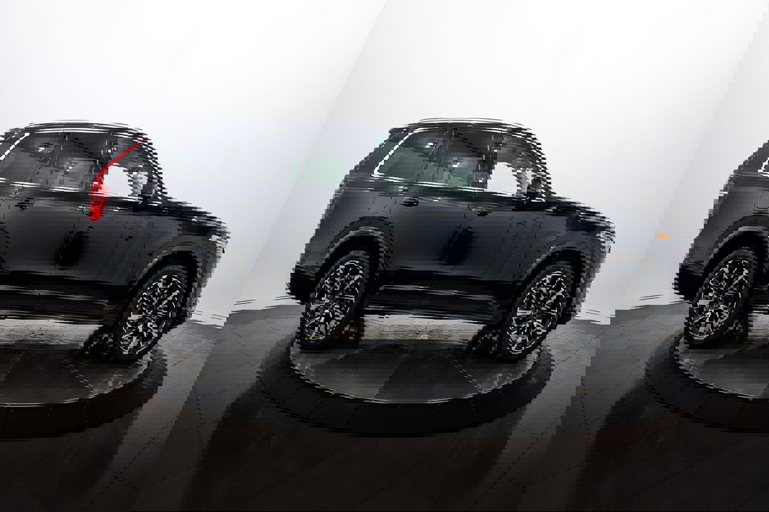 Used 2022 Volvo XC90 T6 Momentum w/ Advanced Package image 3