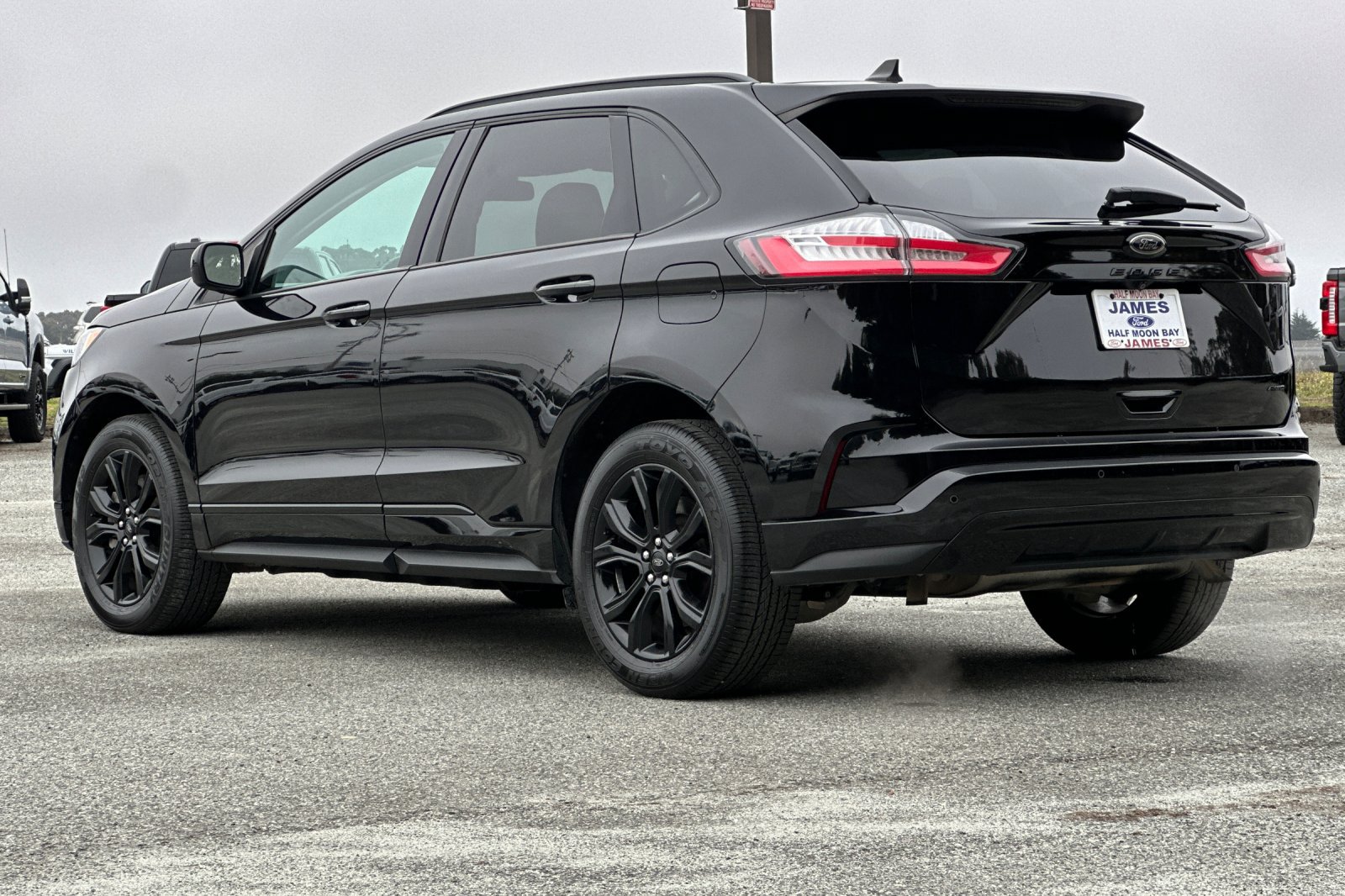 Used 2022 Ford Edge SE w/ Black Appearance Package AWD/4WD image 3