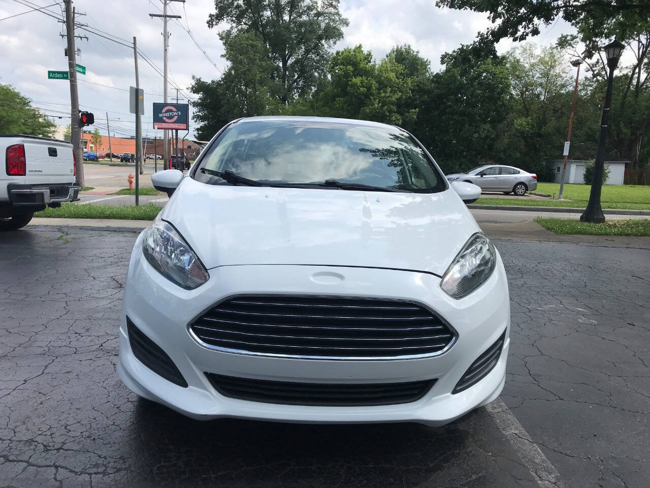 Used 2018 Ford Fiesta SE FWD image 3