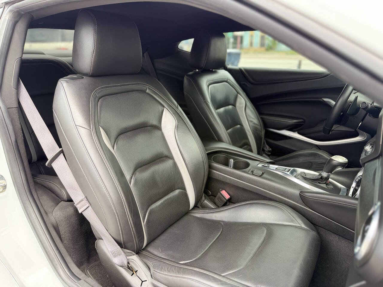 Used 2017 Chevrolet Camaro LT RWD image 22