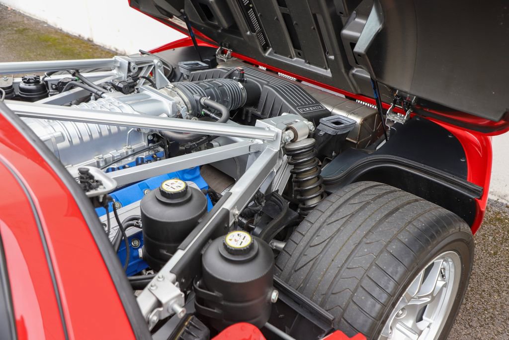 Used 2006 Ford GT RWD image 13
