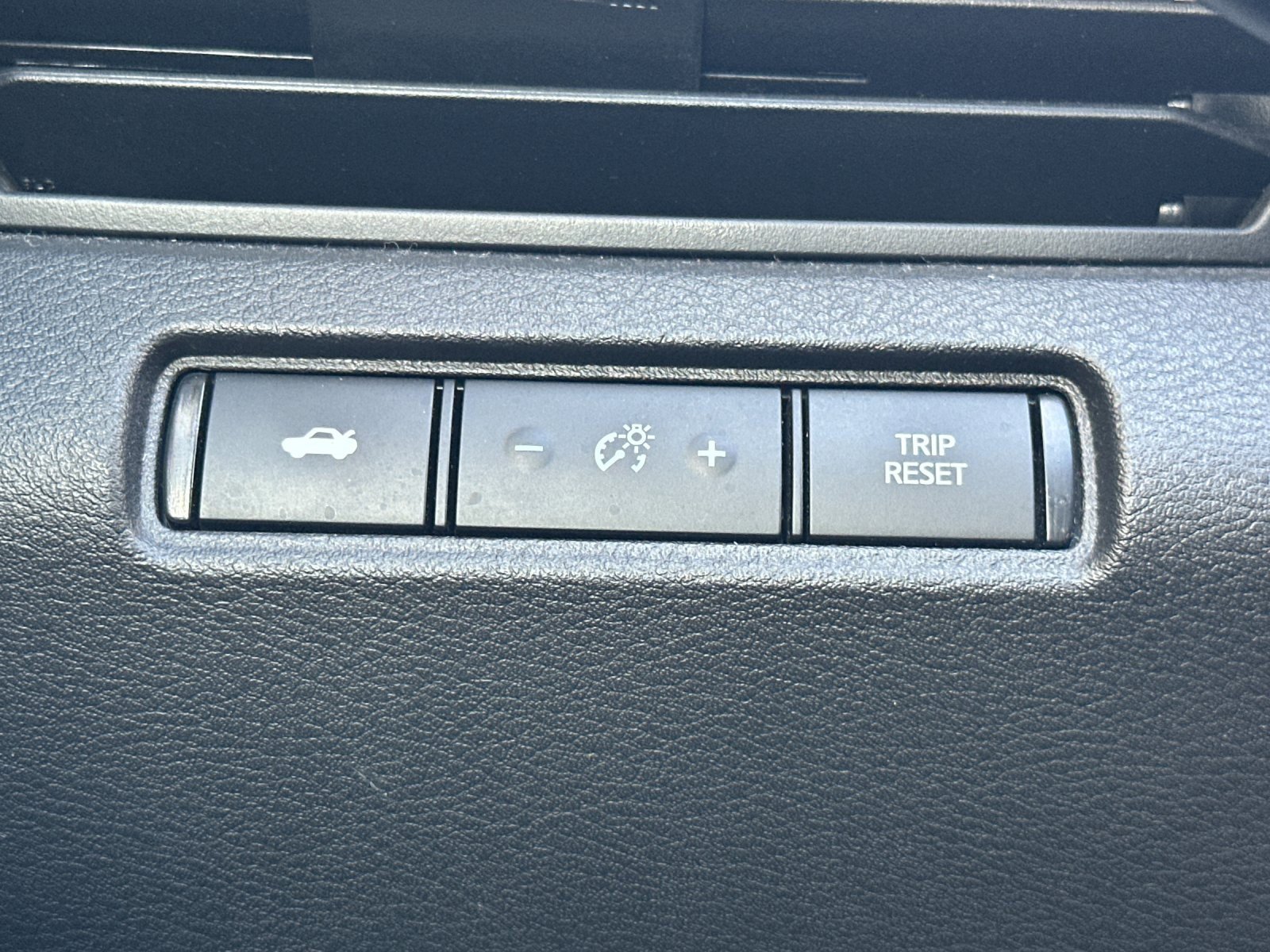 Used 2024 Nissan Altima 2.5 SV image 29