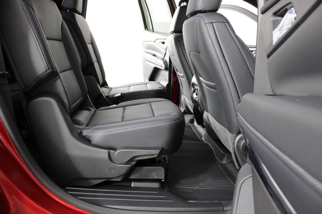 New 2026 Chevrolet Traverse LT w/ LPO, Floor Liner Package FWD image 20